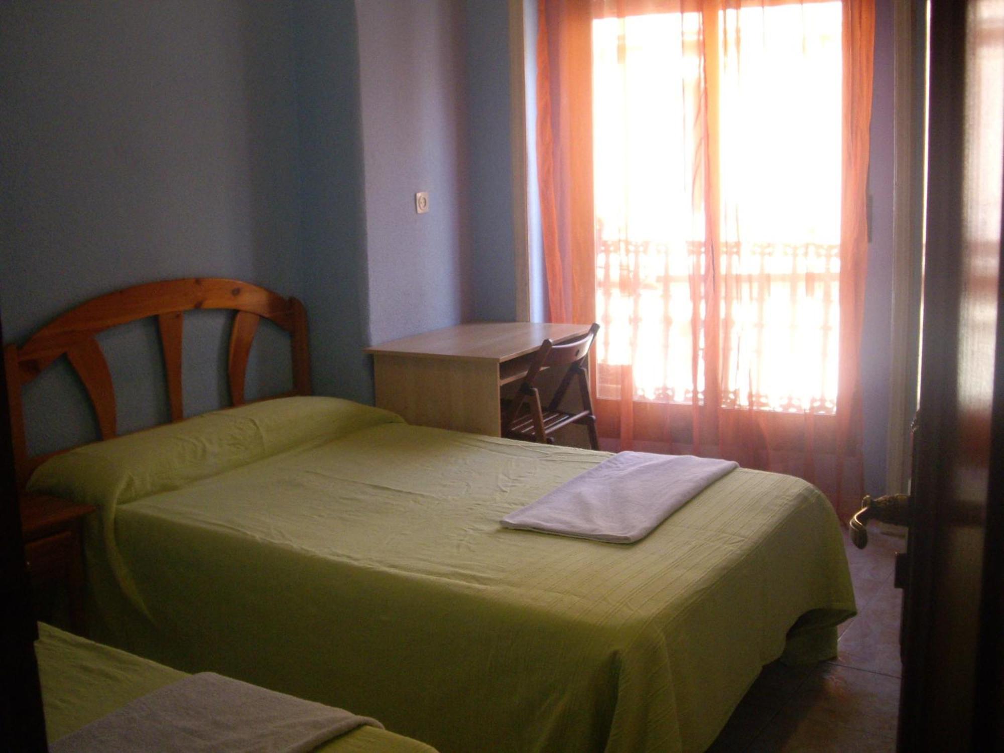 Hostal Pacios Madrid Exteriör bild